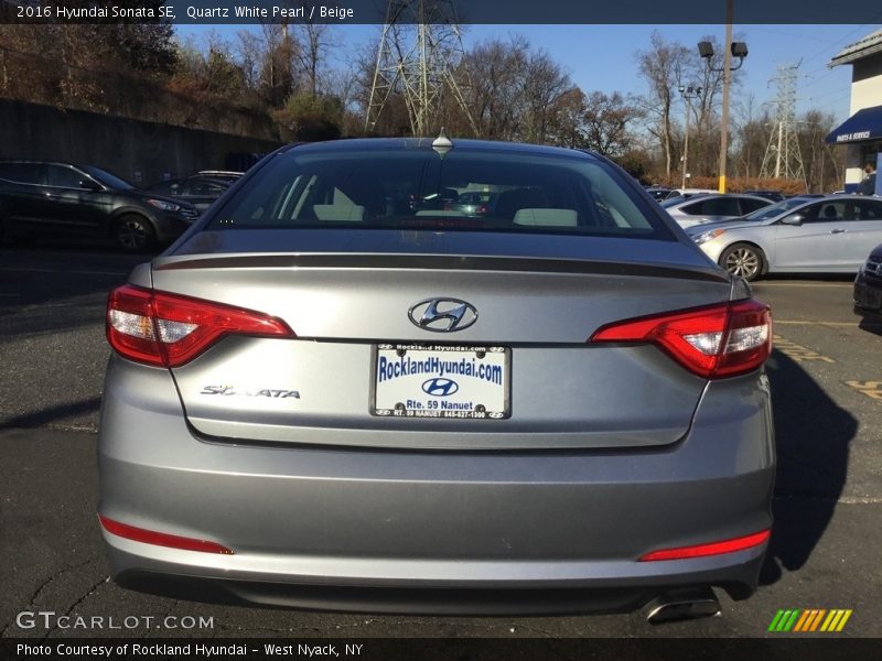 Quartz White Pearl / Beige 2016 Hyundai Sonata SE