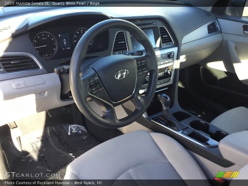 Quartz White Pearl / Beige 2016 Hyundai Sonata SE