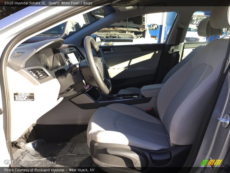 Quartz White Pearl / Beige 2016 Hyundai Sonata SE