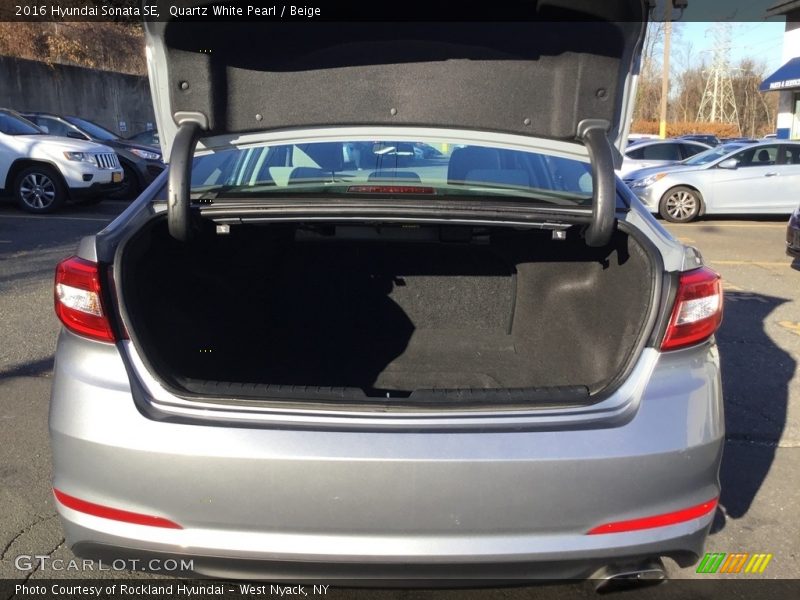 Quartz White Pearl / Beige 2016 Hyundai Sonata SE