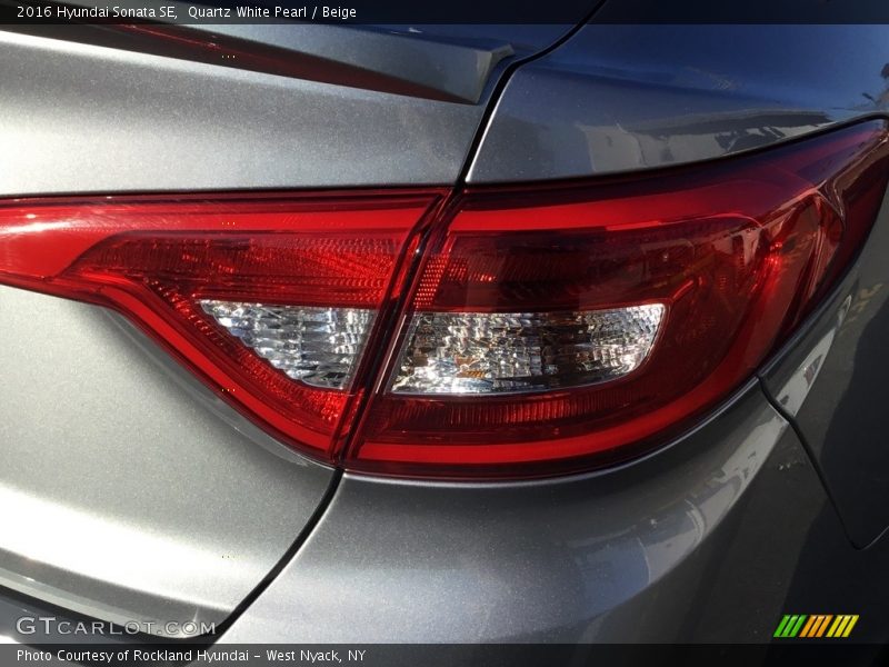 Quartz White Pearl / Beige 2016 Hyundai Sonata SE
