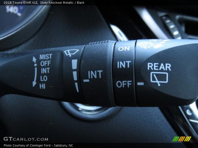 Silver Knockout Metallic / Black 2018 Toyota C-HR XLE