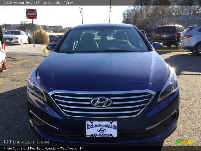 Lakeside Blue / Gray 2016 Hyundai Sonata SE