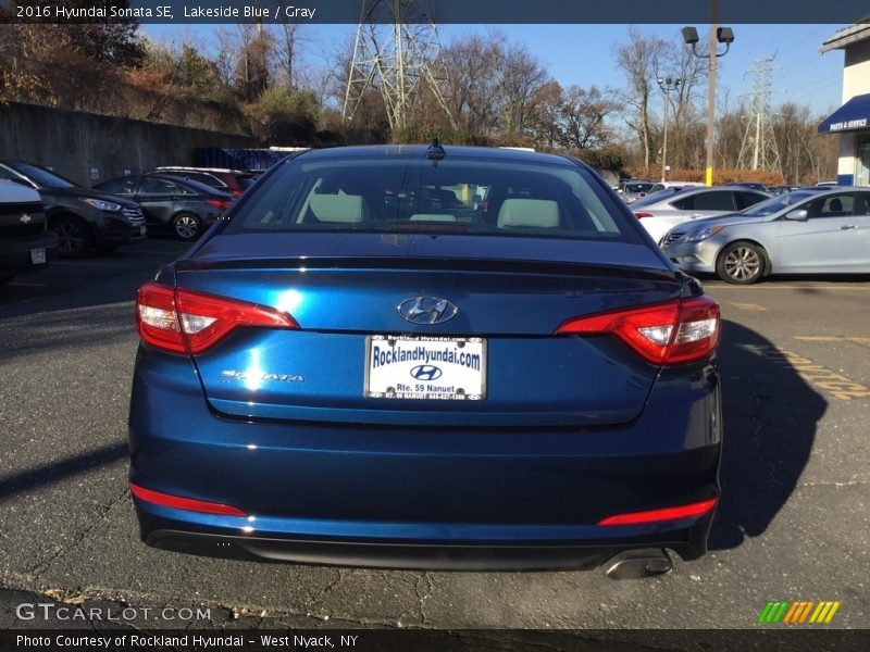 Lakeside Blue / Gray 2016 Hyundai Sonata SE