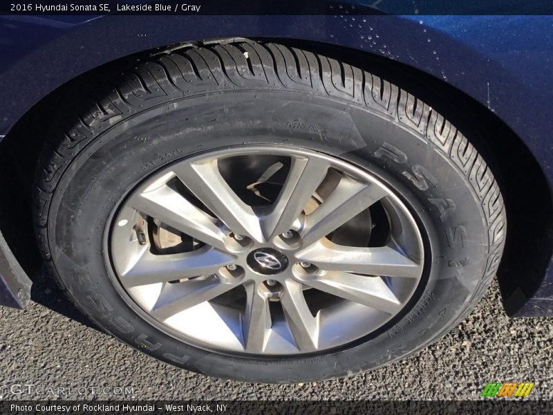 Lakeside Blue / Gray 2016 Hyundai Sonata SE