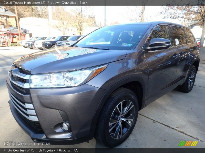Front 3/4 View of 2018 Highlander LE