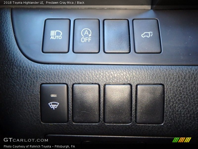 Predawn Gray Mica / Black 2018 Toyota Highlander LE