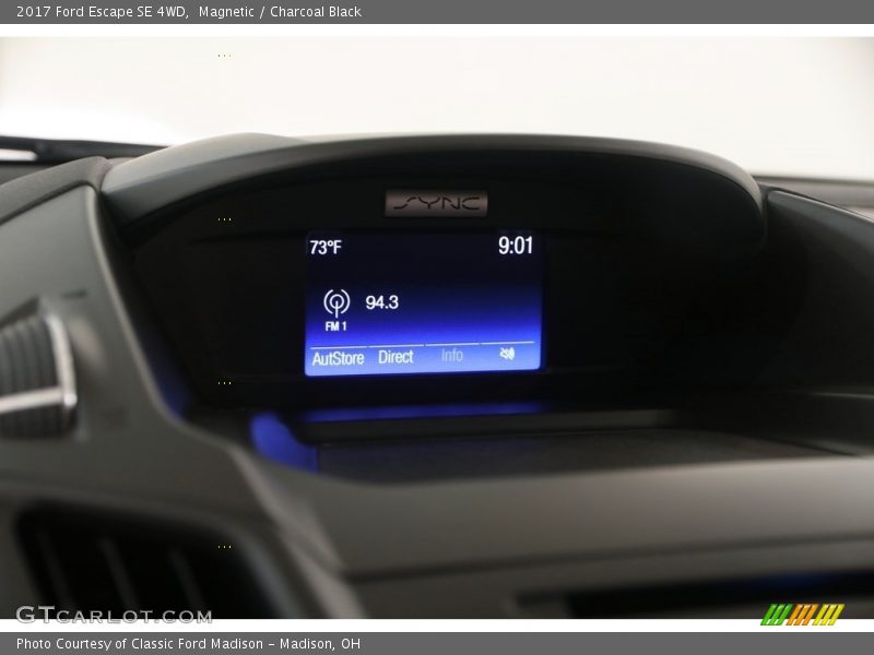 Magnetic / Charcoal Black 2017 Ford Escape SE 4WD