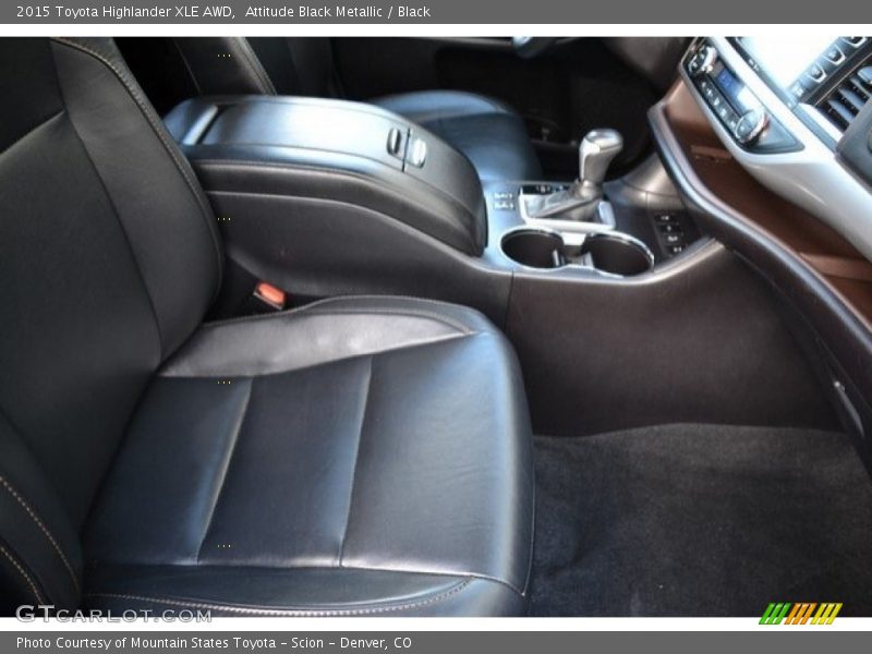 Attitude Black Metallic / Black 2015 Toyota Highlander XLE AWD