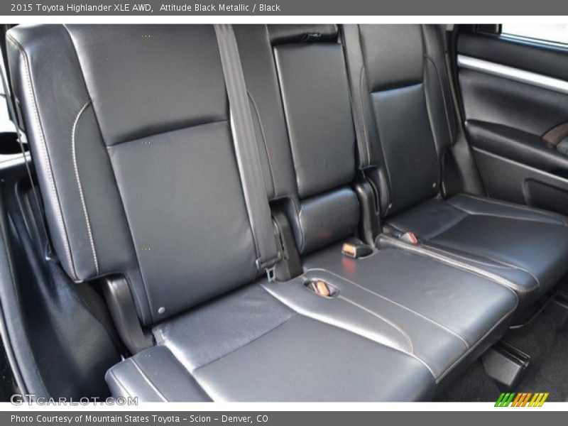 Attitude Black Metallic / Black 2015 Toyota Highlander XLE AWD