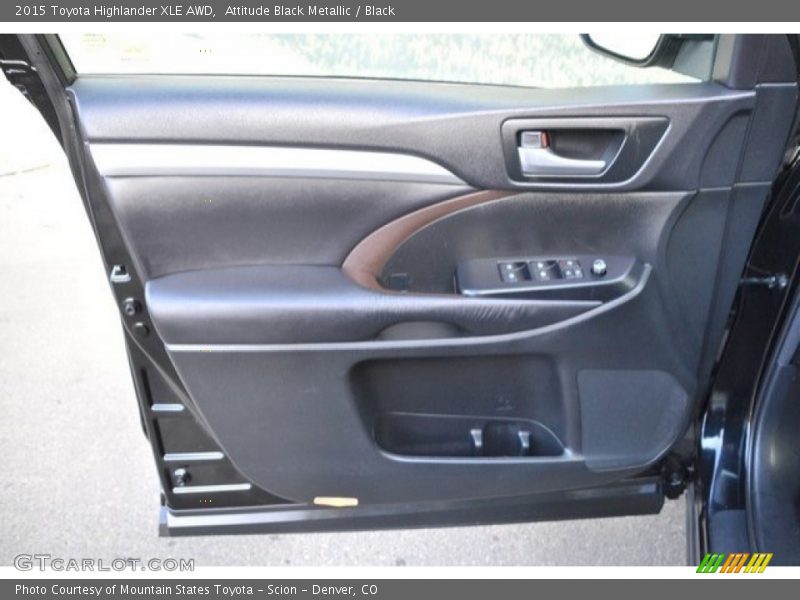 Attitude Black Metallic / Black 2015 Toyota Highlander XLE AWD