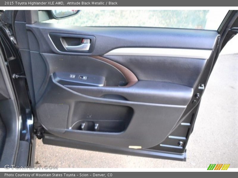Attitude Black Metallic / Black 2015 Toyota Highlander XLE AWD