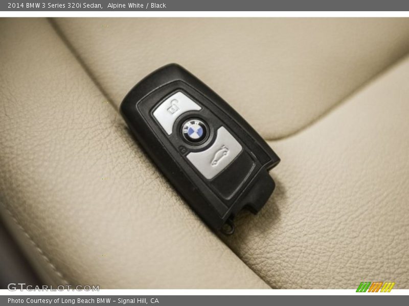 Alpine White / Black 2014 BMW 3 Series 320i Sedan