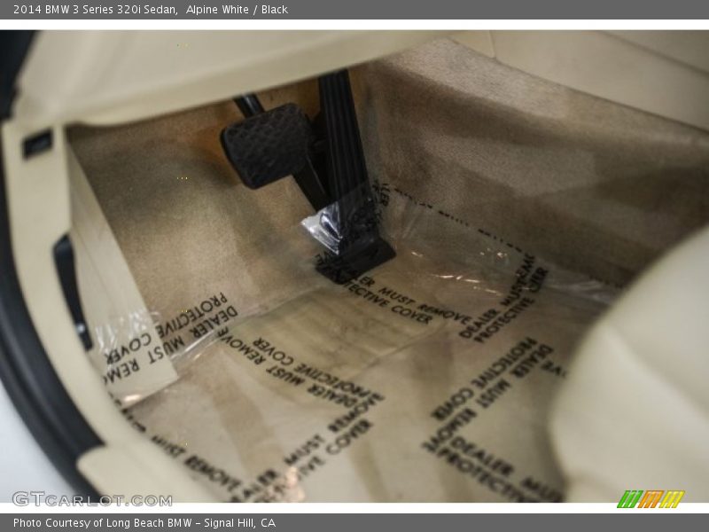 Alpine White / Black 2014 BMW 3 Series 320i Sedan