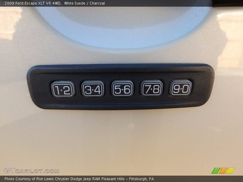 White Suede / Charcoal 2009 Ford Escape XLT V6 4WD