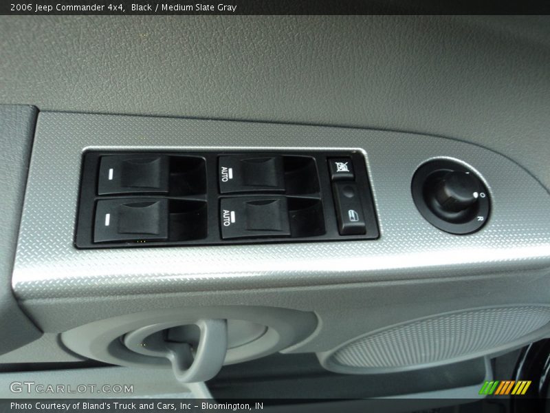 Black / Medium Slate Gray 2006 Jeep Commander 4x4