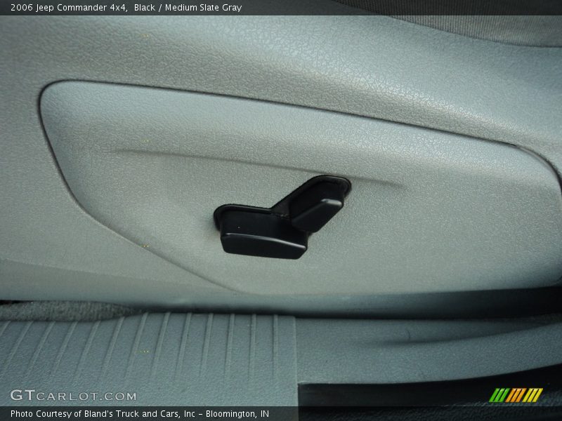 Black / Medium Slate Gray 2006 Jeep Commander 4x4