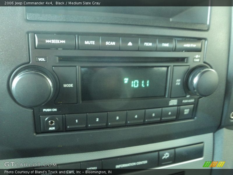 Black / Medium Slate Gray 2006 Jeep Commander 4x4