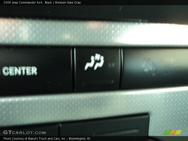 Black / Medium Slate Gray 2006 Jeep Commander 4x4
