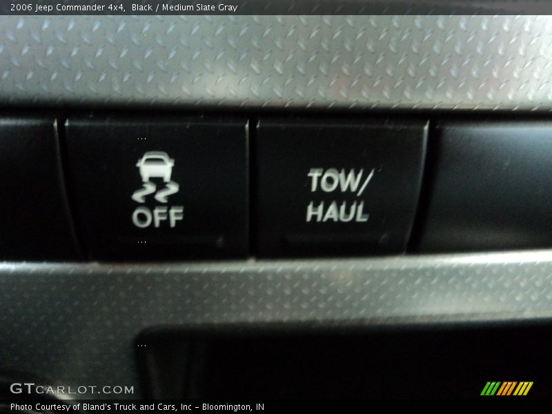 Black / Medium Slate Gray 2006 Jeep Commander 4x4