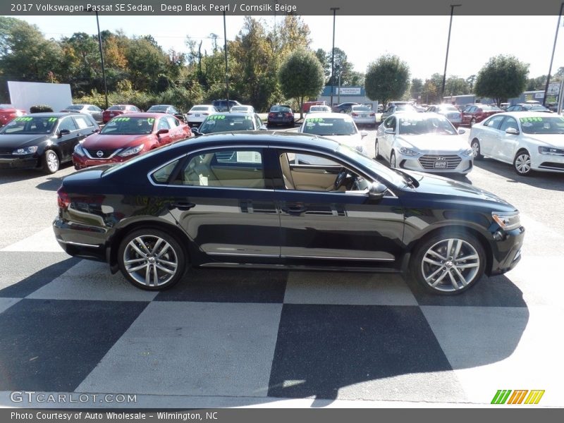 Deep Black Pearl / Cornsilk Beige 2017 Volkswagen Passat SE Sedan