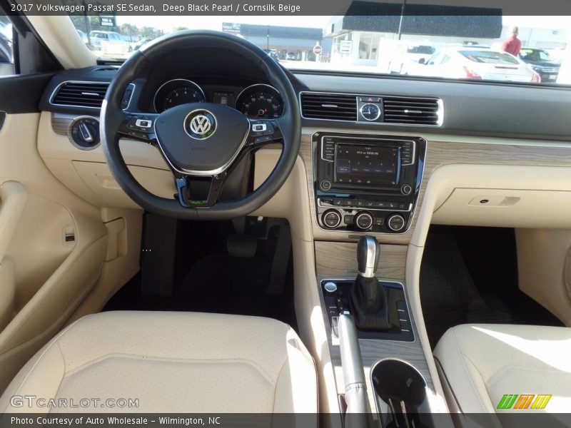 Deep Black Pearl / Cornsilk Beige 2017 Volkswagen Passat SE Sedan