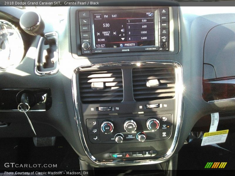 Granite Pearl / Black 2018 Dodge Grand Caravan SXT