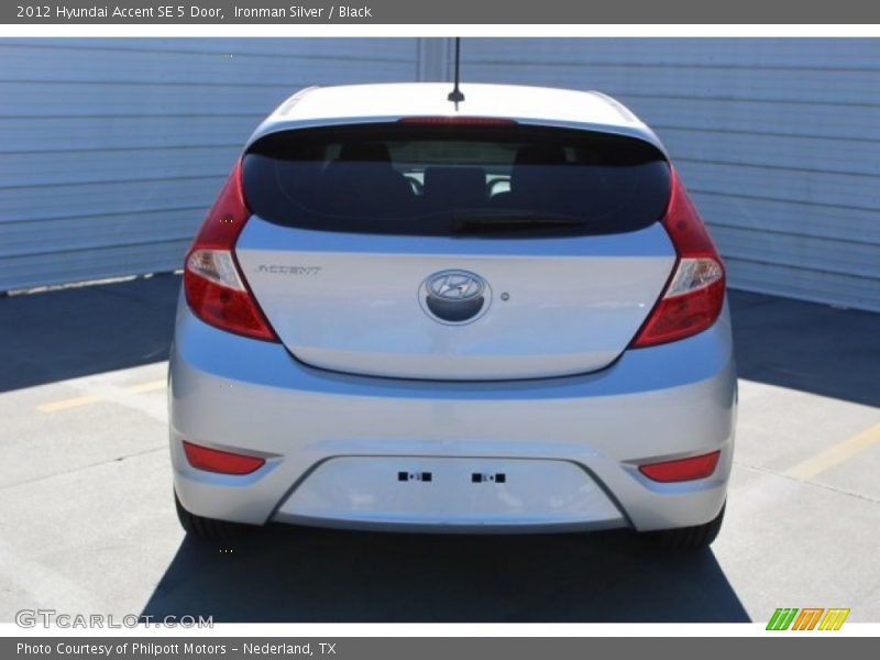 Ironman Silver / Black 2012 Hyundai Accent SE 5 Door