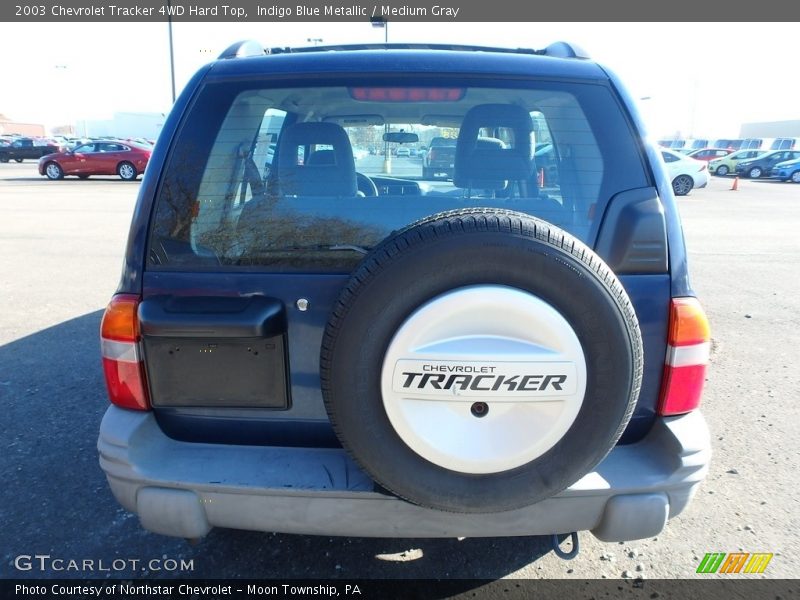 Indigo Blue Metallic / Medium Gray 2003 Chevrolet Tracker 4WD Hard Top