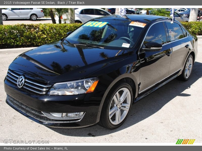 Black / Titan Black 2015 Volkswagen Passat SE Sedan