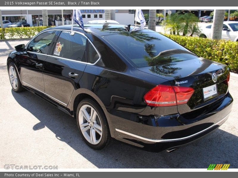 Black / Titan Black 2015 Volkswagen Passat SE Sedan