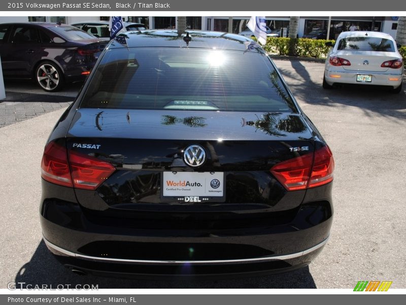 Black / Titan Black 2015 Volkswagen Passat SE Sedan