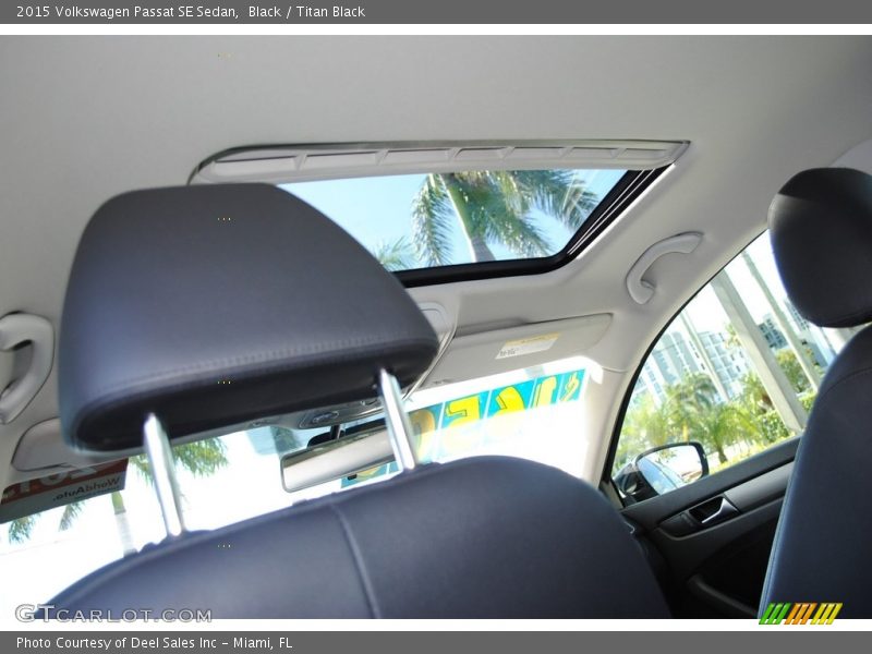 Black / Titan Black 2015 Volkswagen Passat SE Sedan