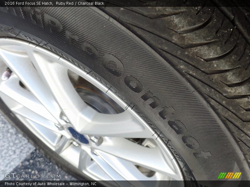 Ruby Red / Charcoal Black 2016 Ford Focus SE Hatch