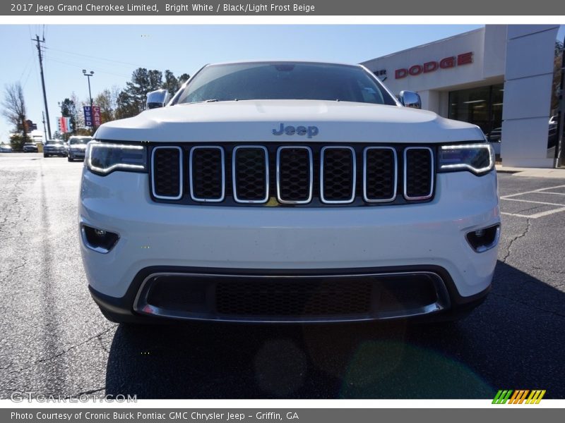 Bright White / Black/Light Frost Beige 2017 Jeep Grand Cherokee Limited