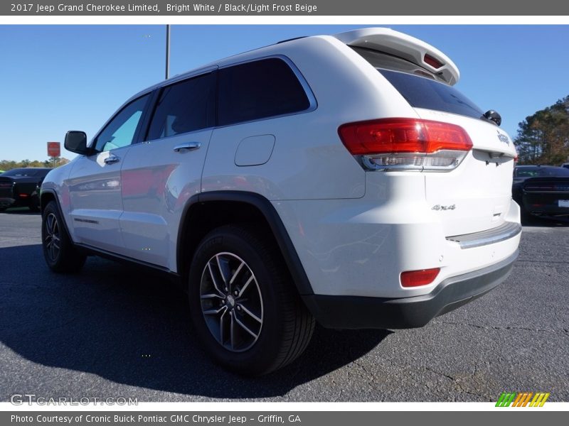 Bright White / Black/Light Frost Beige 2017 Jeep Grand Cherokee Limited