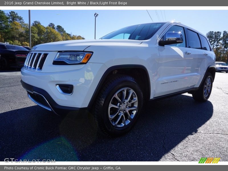 Bright White / Black/Light Frost Beige 2016 Jeep Grand Cherokee Limited