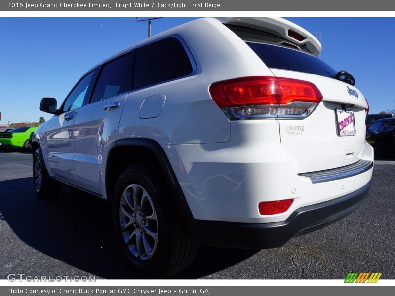 Bright White / Black/Light Frost Beige 2016 Jeep Grand Cherokee Limited