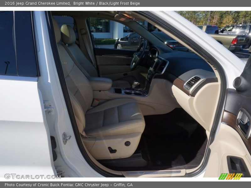 Bright White / Black/Light Frost Beige 2016 Jeep Grand Cherokee Limited