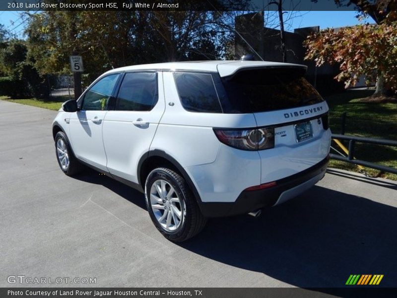 Fuji White / Almond 2018 Land Rover Discovery Sport HSE