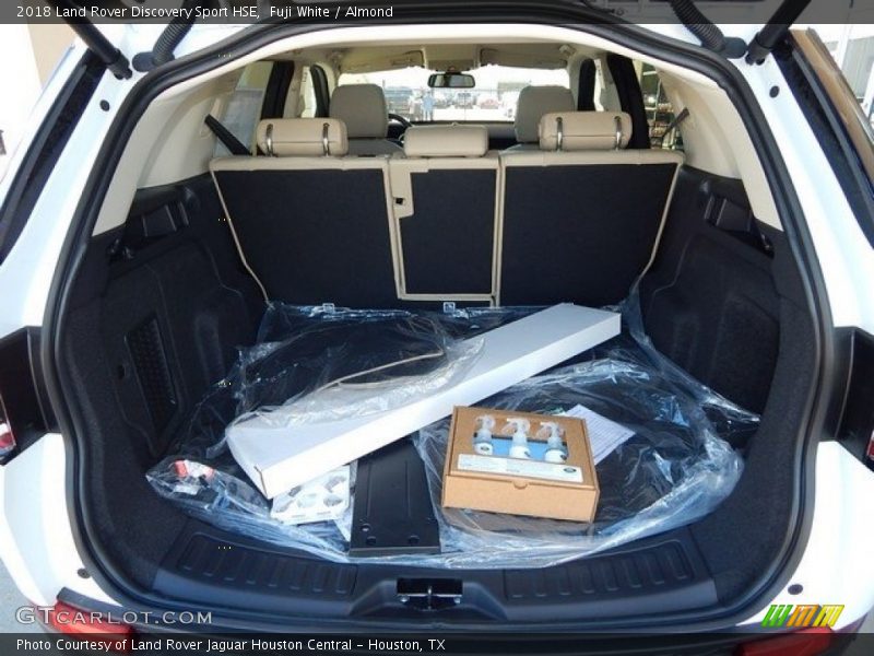 Fuji White / Almond 2018 Land Rover Discovery Sport HSE