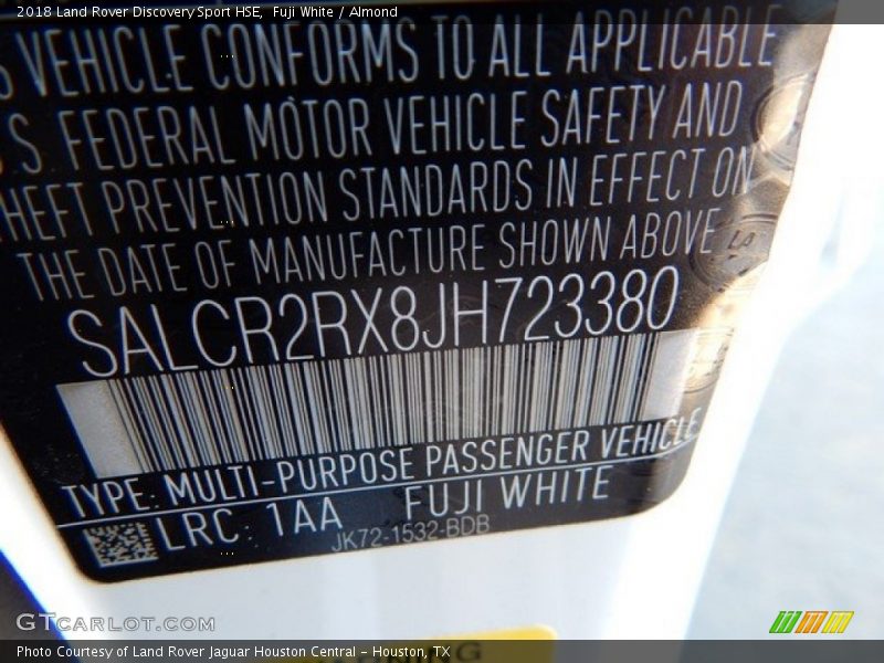 Fuji White / Almond 2018 Land Rover Discovery Sport HSE