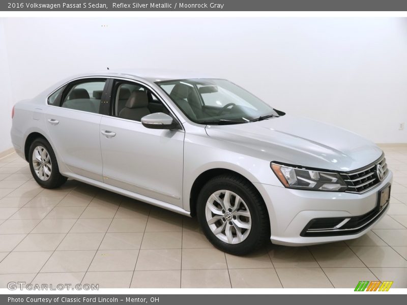 Reflex Silver Metallic / Moonrock Gray 2016 Volkswagen Passat S Sedan