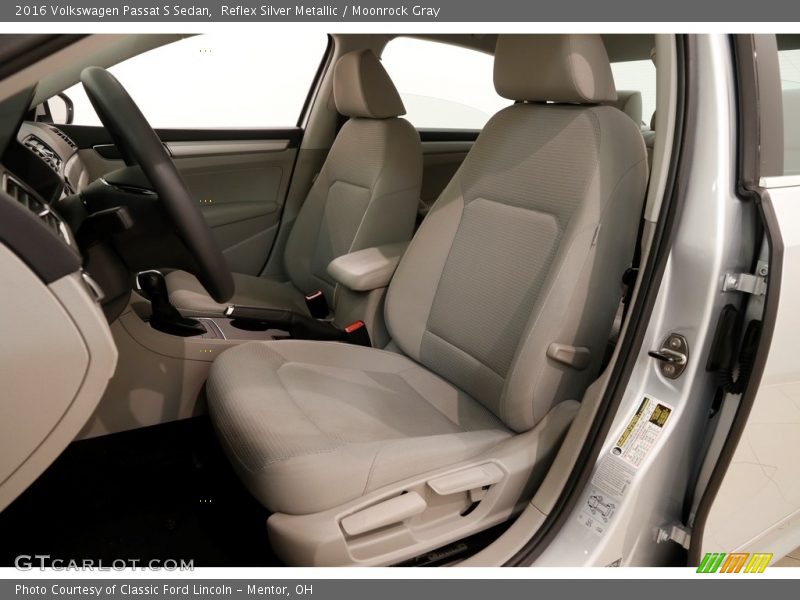 Reflex Silver Metallic / Moonrock Gray 2016 Volkswagen Passat S Sedan