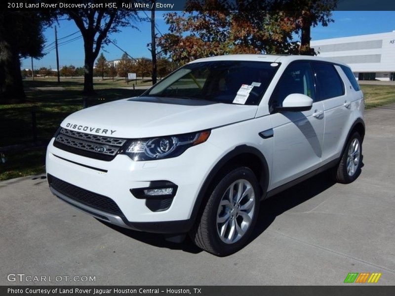 Front 3/4 View of 2018 Discovery Sport HSE