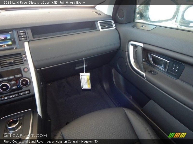 Fuji White / Ebony 2018 Land Rover Discovery Sport HSE