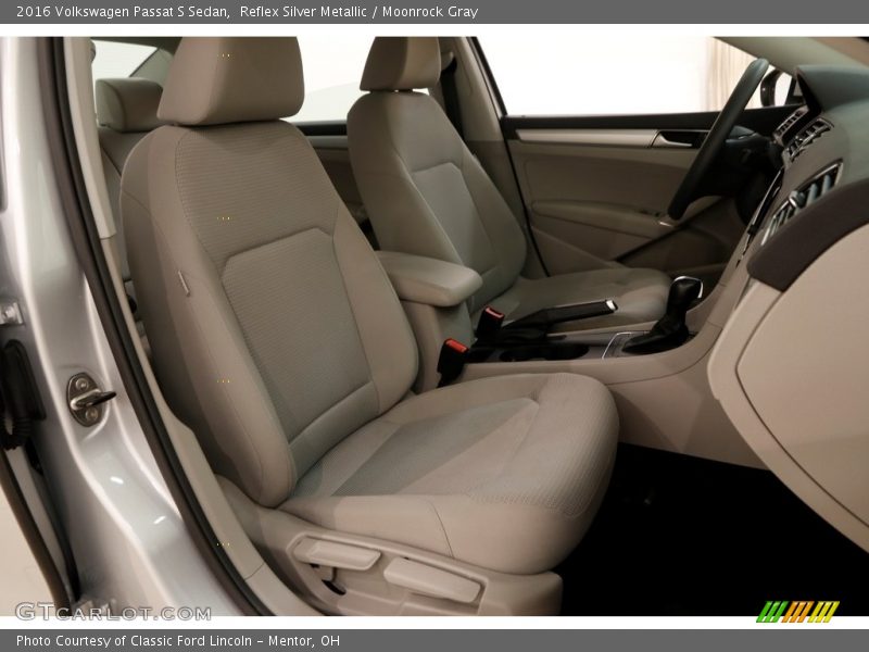 Reflex Silver Metallic / Moonrock Gray 2016 Volkswagen Passat S Sedan