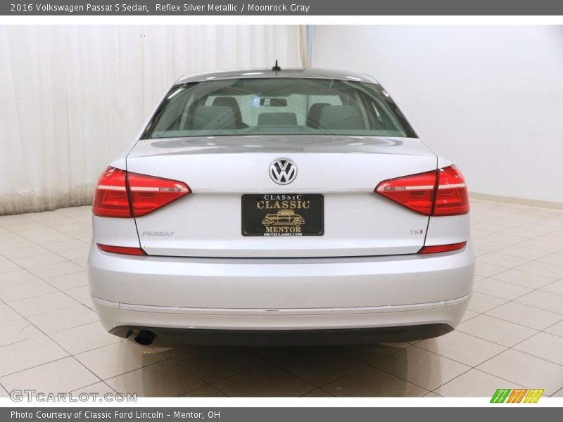 Reflex Silver Metallic / Moonrock Gray 2016 Volkswagen Passat S Sedan
