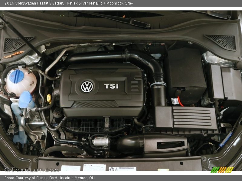 Reflex Silver Metallic / Moonrock Gray 2016 Volkswagen Passat S Sedan