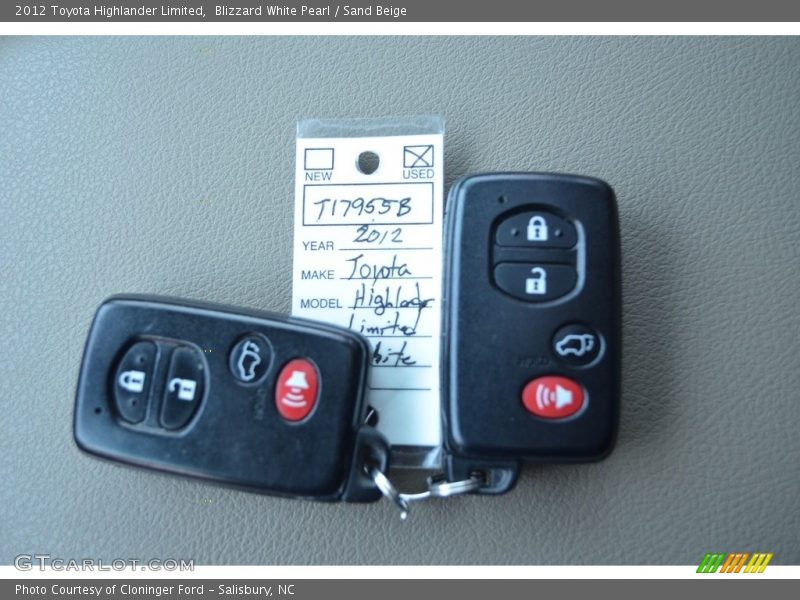 Blizzard White Pearl / Sand Beige 2012 Toyota Highlander Limited